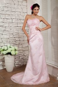 Popular Brush Train Strapless Prom Gown Dress with Lace Decorated