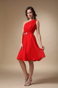 One Shoulder Knee-length Red A-line Prom Dress with Beading