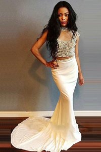 Top Selling White Mermaid Elastic Woven Satin Scoop Cap Sleeves Beading Zipper Prom Dress Sweep Train