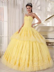 Appliqued and Beaded Sweetheart Quinces Dresses in Yellow Color