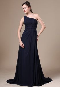Ruches Accent One Shoulder Brush Prom Formal Dress in Navy Blue