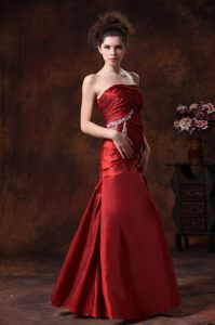 Elegant Strapless Floor-length Red Prom Dresses in Hertfordshire