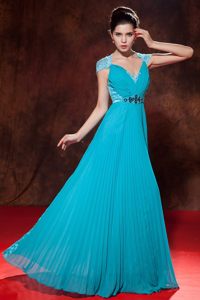 Beautiful Lace Decorated Beading Pleat Prom Formal Dress V-neck