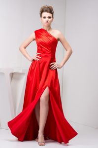 2013 New one Shoulder Slitted Ruched Red Prom Celebrity Dress