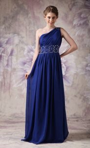 Latest Navy Blue one Shoulder Prom Celebrity Dress Ruching And Beading