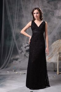 Black V-neck Floor-length Prom Holiday Dress with Criss Cross on Back