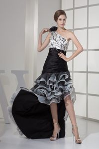 Elegant Beaded one shoulder Prom Dresses High-low with Ruffled Layers