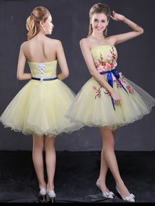 Organza Strapless Sleeveless Lace Up Appliques and Belt Prom Dress in Light Yellow