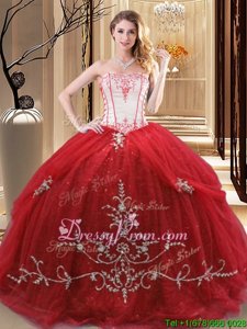 Sophisticated Strapless Sleeveless Tulle Quinceanera Gowns Embroidery Lace Up